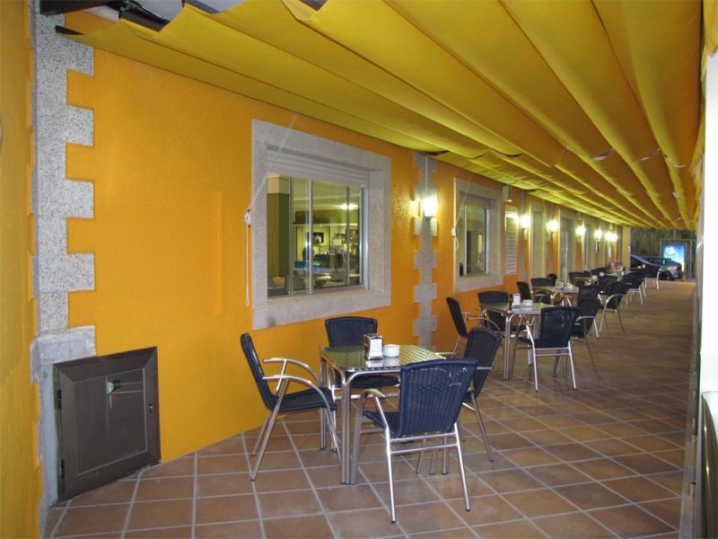 蒙塔尔沃海滩酒店 餐厅 照片